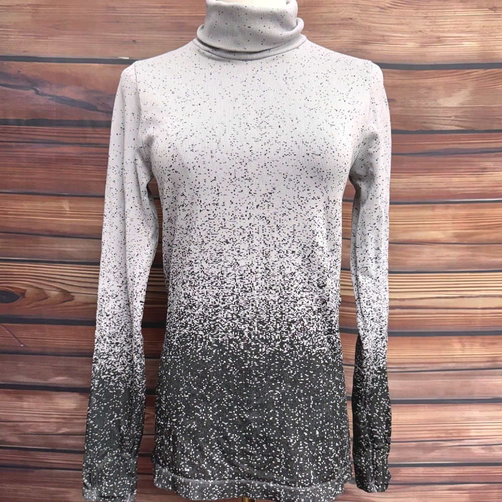 Athleta Momentum Ombre Turtleneck Women Medium Black Gray Ribbed Thumbhole